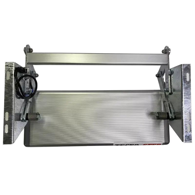 Manual Single Step Pull Out Step