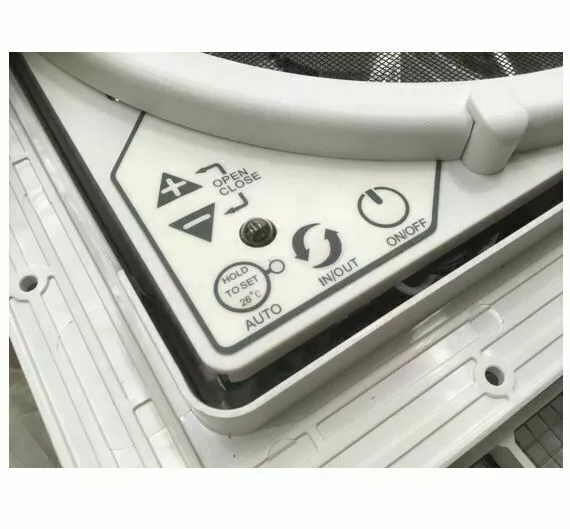 Maxxfan Deluxe - Smoke Rain Dome, T/Stat, Power Lift and Remote. 356x356mm