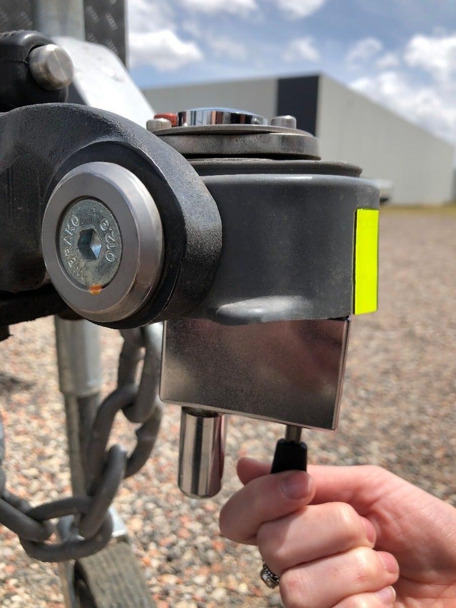 Milenco Security Pin Lock T/S DO35 Pin Coupling