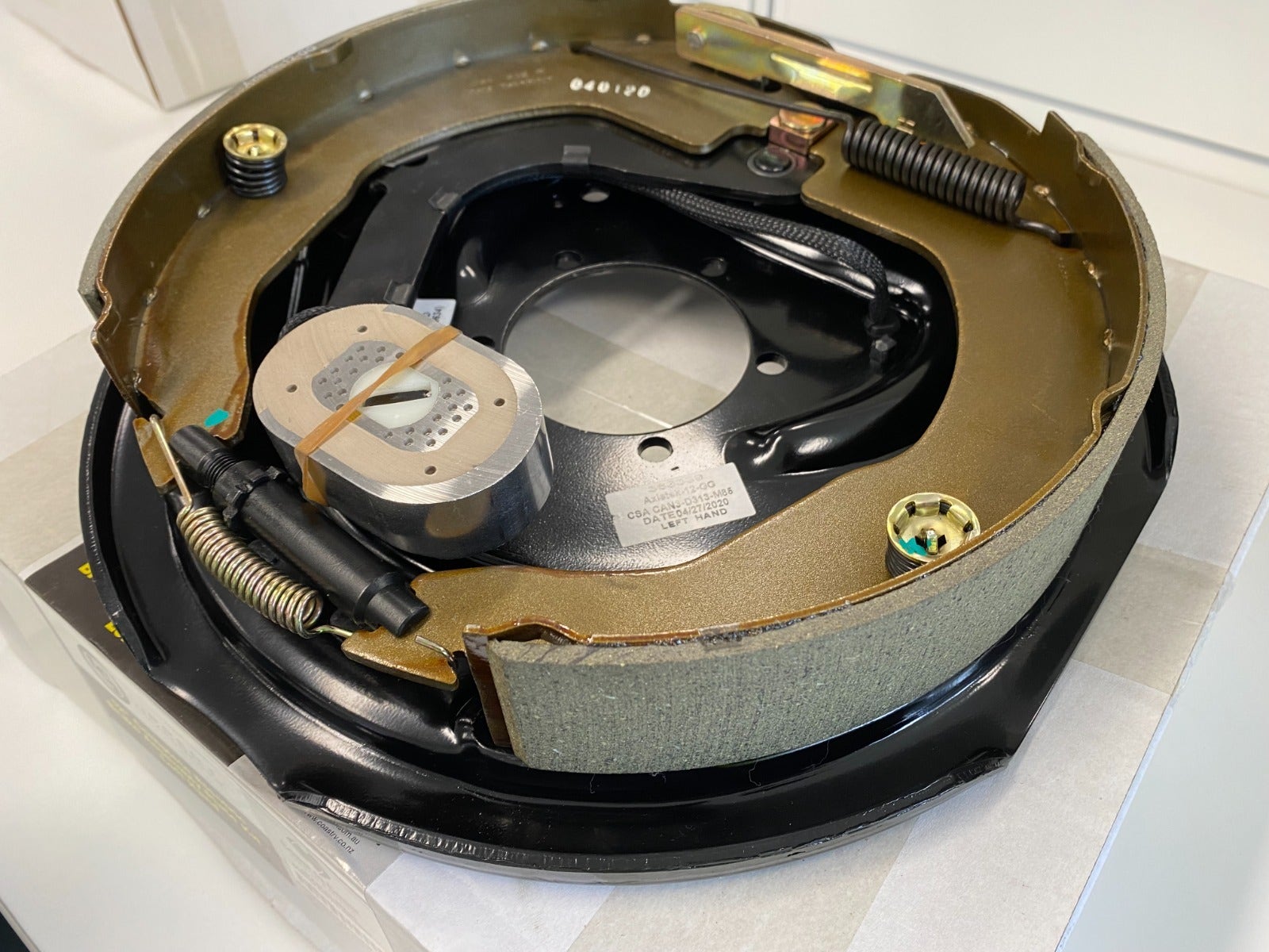 LCI Lippert Complete 12" L/H Elec-Brake Assy Plate
